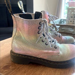Rainbow dr. martins size 1. Like new condition